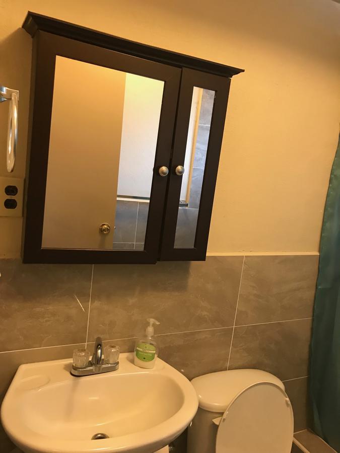 1 Bedroom / 1 Bath . Private Apt. Free Wifi, Interent & Parking Sinajana Zewnętrze zdjęcie